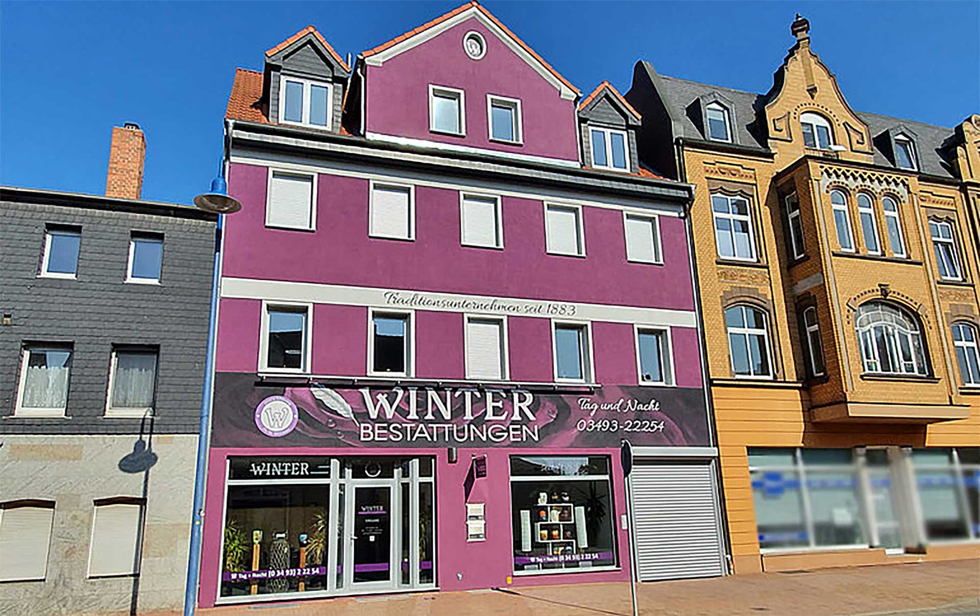 Außenfassade des Gebäudes Winter Bestattungen.